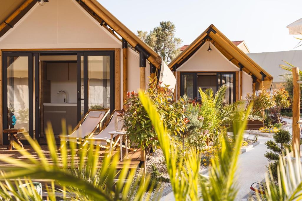 Hotelpro Hotelska Oprema THE GLAMPING RESORT OLIVE AND SEA – TRIBUNJ slika