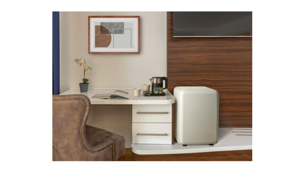 RADLEY 40L MINIBAR RETRO CREAM