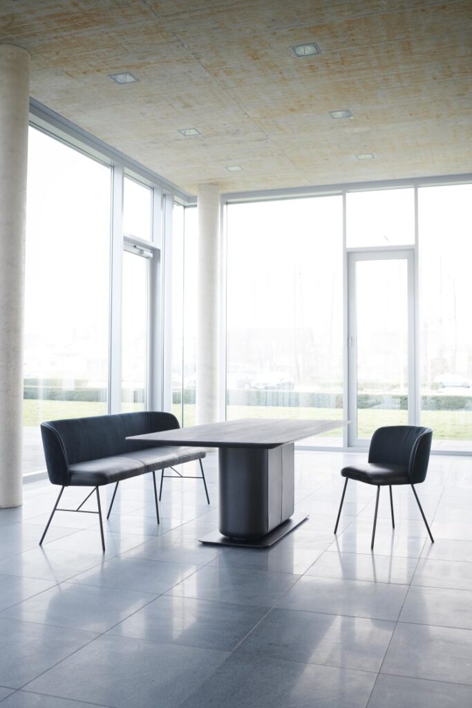 gaia line chr bench ma pol kff asco gaia tisch 1 lr 750x q90
