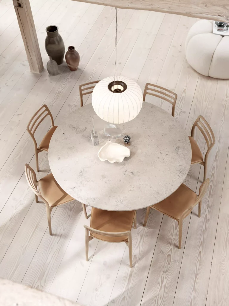 vipp 495 cabin round table A¸150 jura limestone lightoak 01