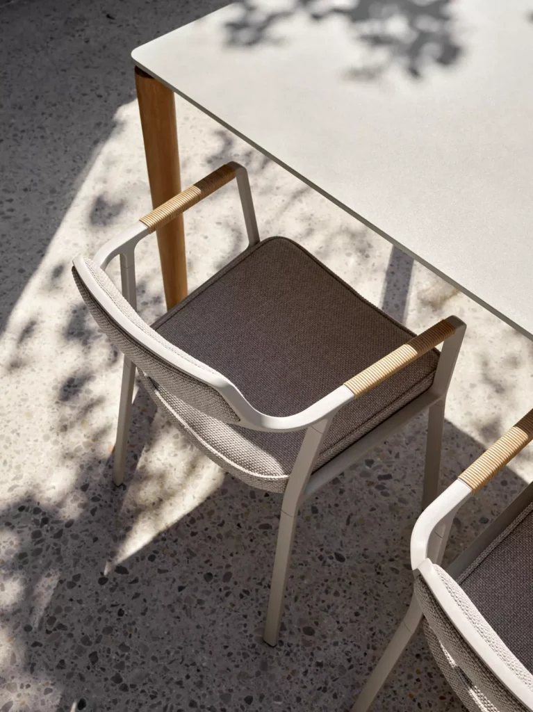 vipp-711-outdoor-chair-01