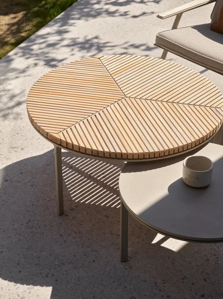 vipp-714-716-outdoor-coffee-tables-ceramic-teak-01